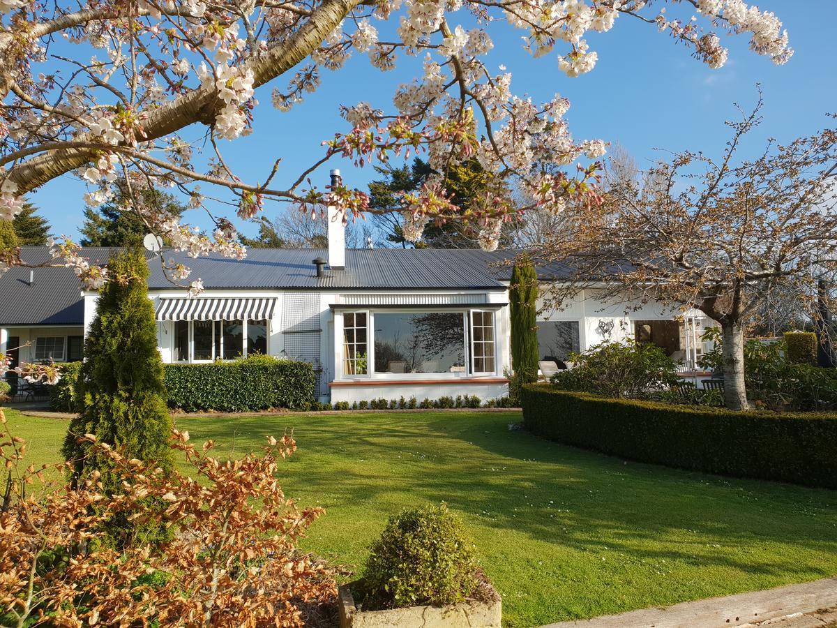 Whiteacres Bed & Breakfast Invercargill Exterior photo
